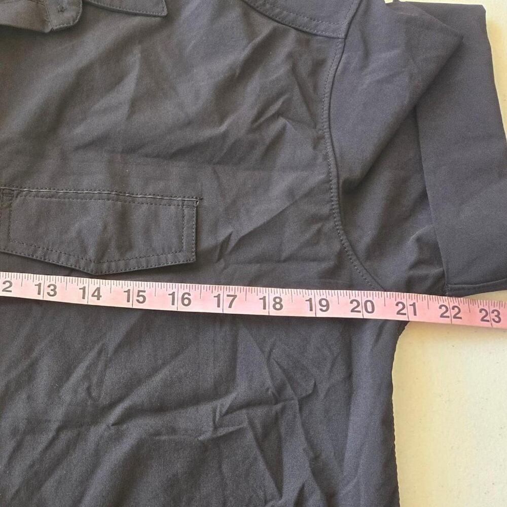Athleta black button up shirt with pockets in a S - Picture 6 of 7